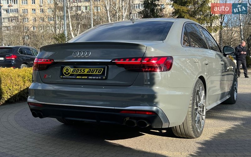 Седан Audi S4 2020 в Львові