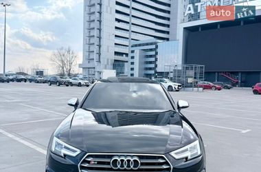 Седан Audi S4 2018 в Киеве
