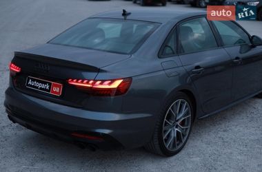 Седан Audi S4 2022 в Львове