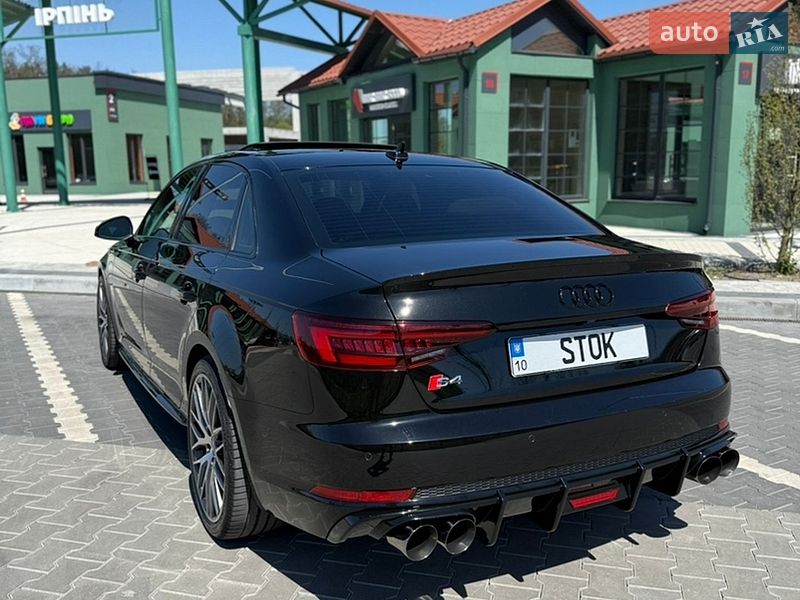 Седан Audi S4 2019 в Ірпені