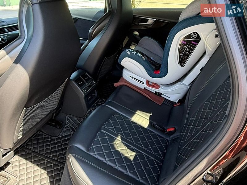 Седан Audi S4 2019 в Ірпені
