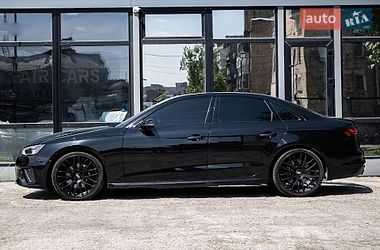 Седан Audi S4 2022 в Киеве
