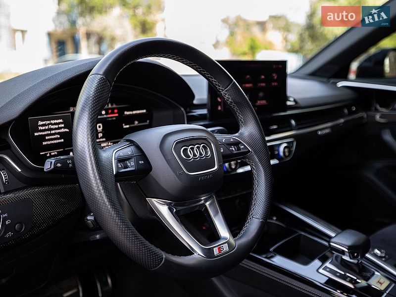 Седан Audi S4 2022 в Киеве
