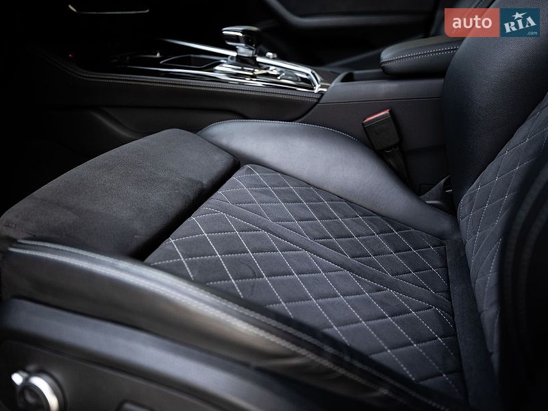 Седан Audi S4 2022 в Киеве