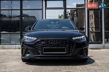 Седан Audi S4 2022 в Киеве