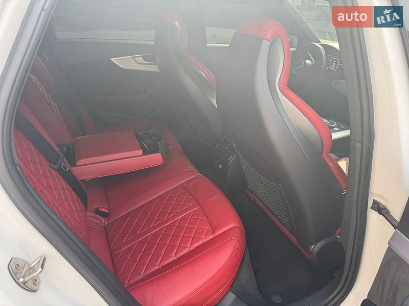Седан Audi S4 2017 в Одессе