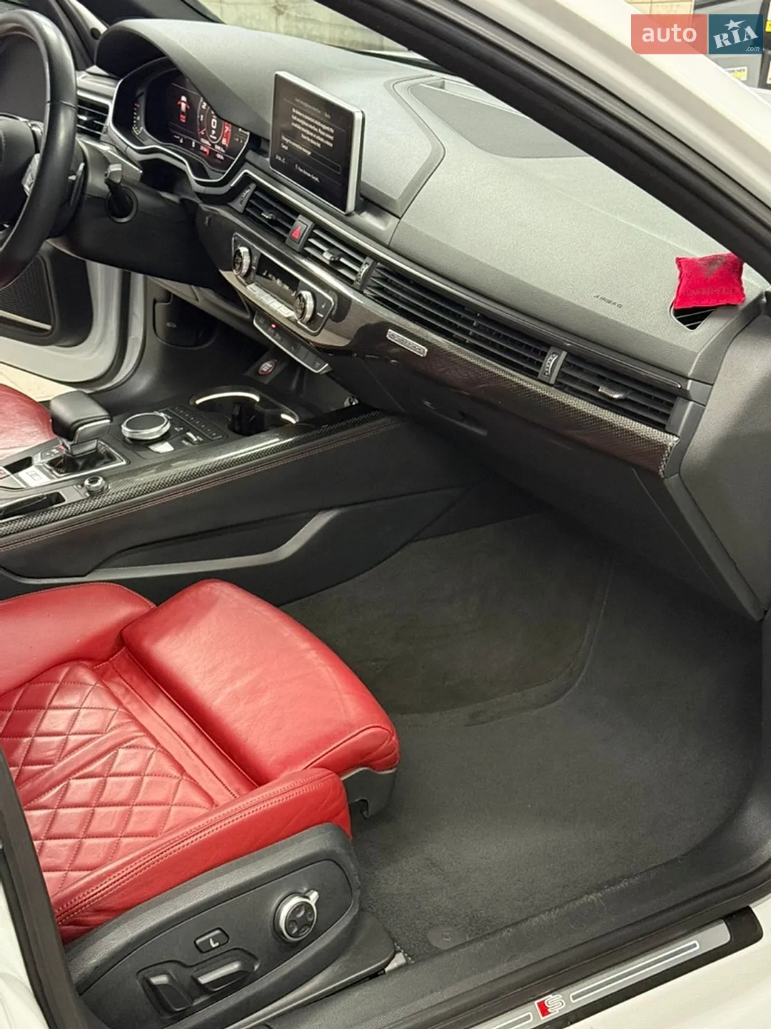 2017 Audi S4 - мініатюра 24