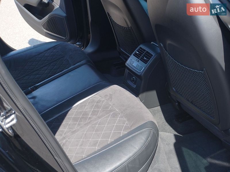 Седан Audi S4 2017 в Києві