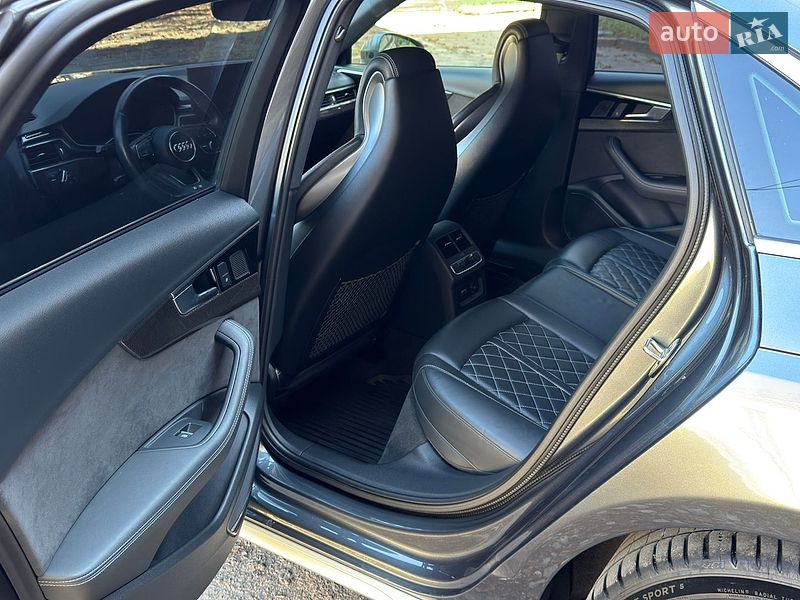 Седан Audi S4 2020 в Кривом Роге