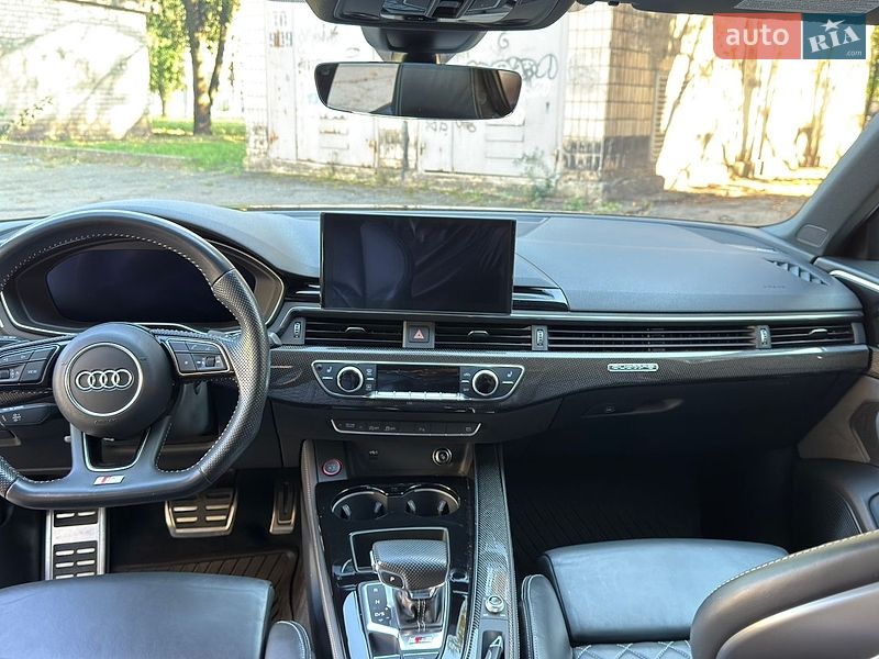 Седан Audi S4 2020 в Кривом Роге