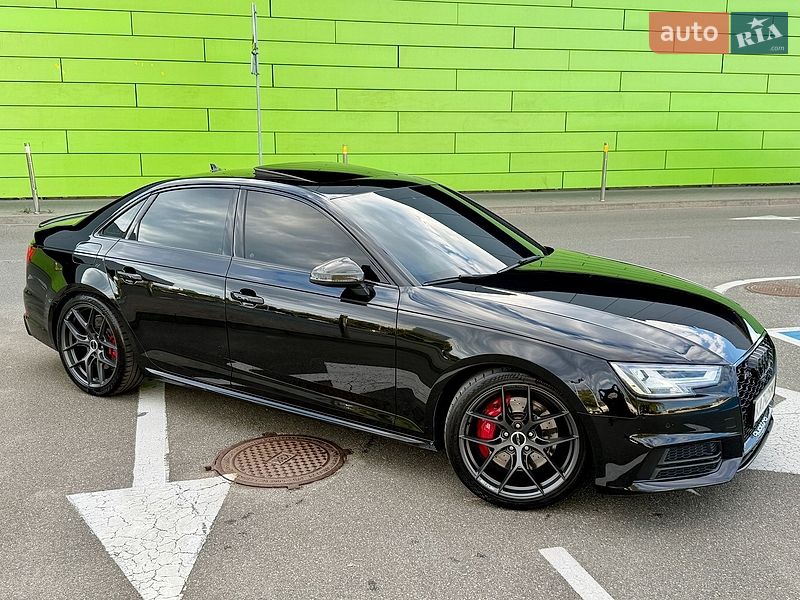 Седан Audi S4 2018 в Києві