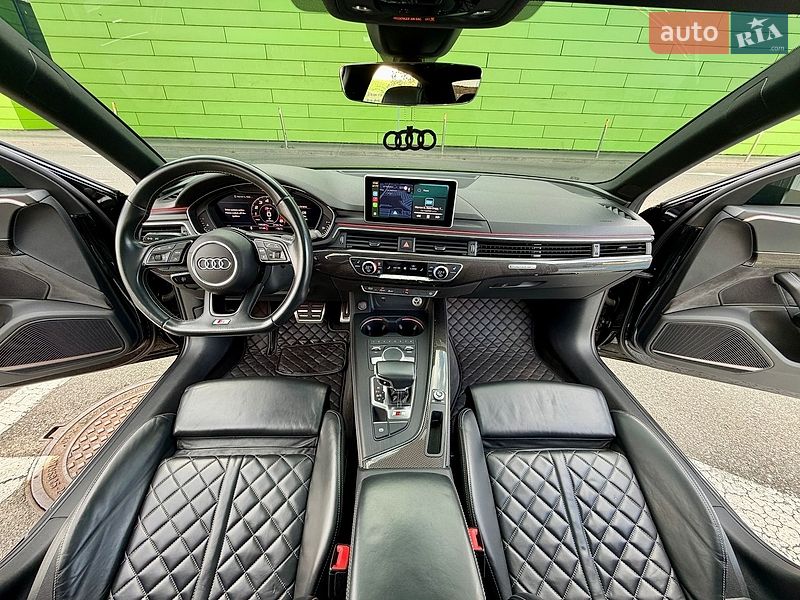 Седан Audi S4 2018 в Києві
