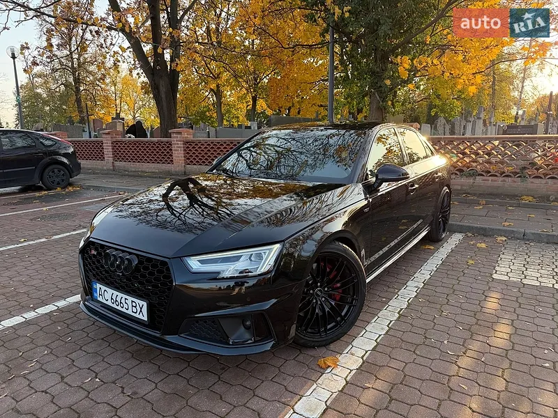 Audi S4