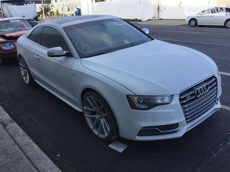 Купе Audi S5 2013 в Львове