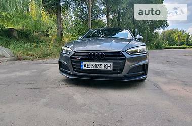 Седан Audi S5 2017 в 