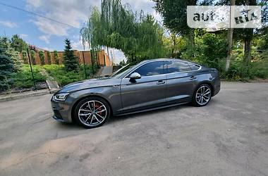 Седан Audi S5 2017 в 