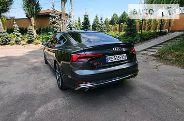 Седан Audi S5 2017 в 