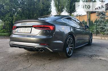 Седан Audi S5 2017 в 