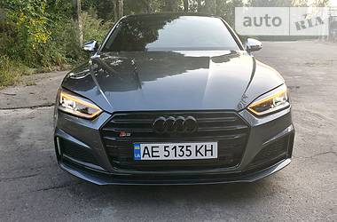 Седан Audi S5 2017 в 