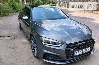 Седан Audi S5 2017 в 