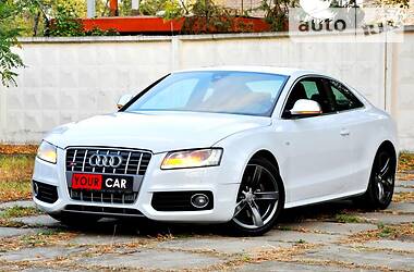 Купе Audi S5 2009 в Киеве