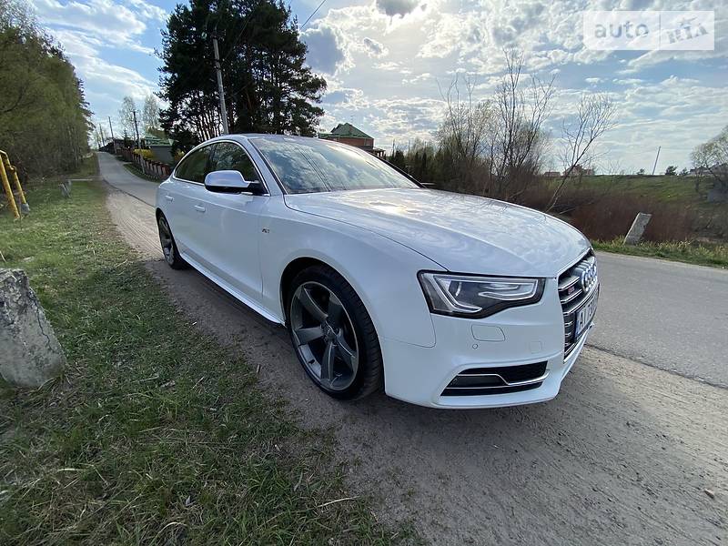 Лифтбек Audi S5 2012 в 