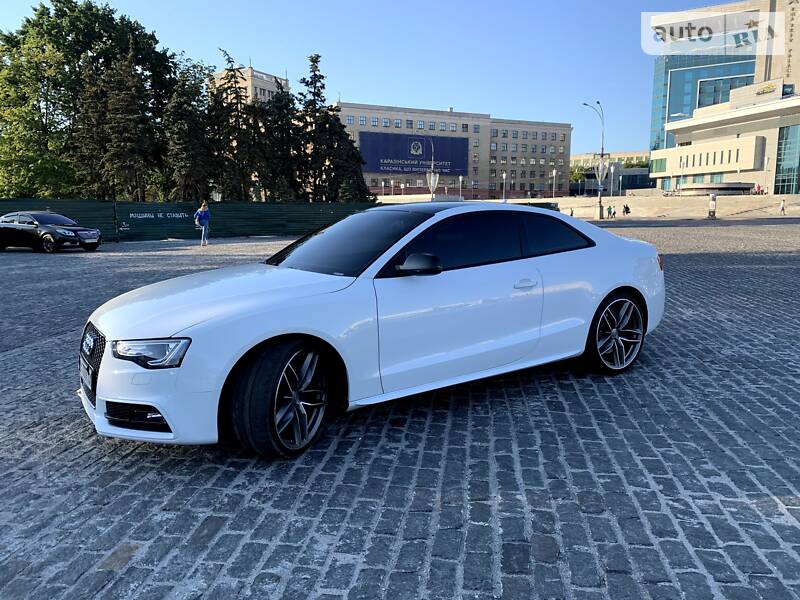 Купе Audi S5 2015 в Киеве