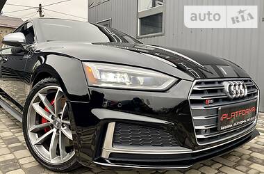 Седан Audi S5 2017 в Киеве