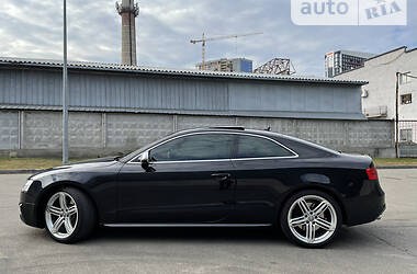 Купе Audi S5 2013 в Києві