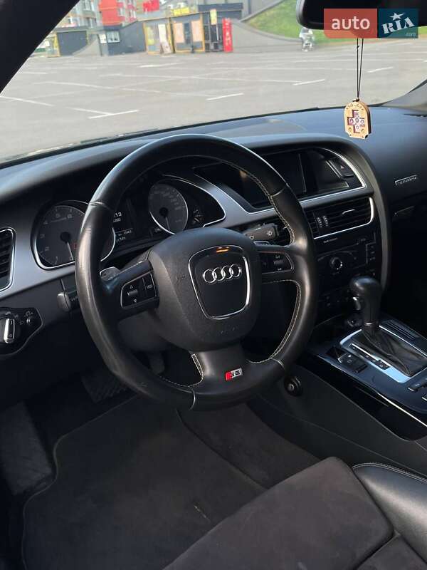 Купе Audi S5 2010 в Киеве