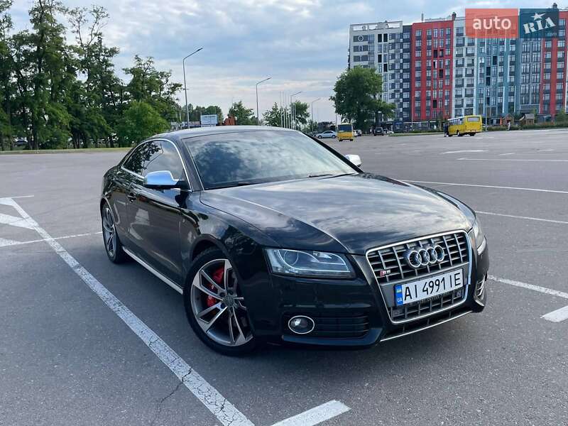Купе Audi S5 2010 в Киеве
