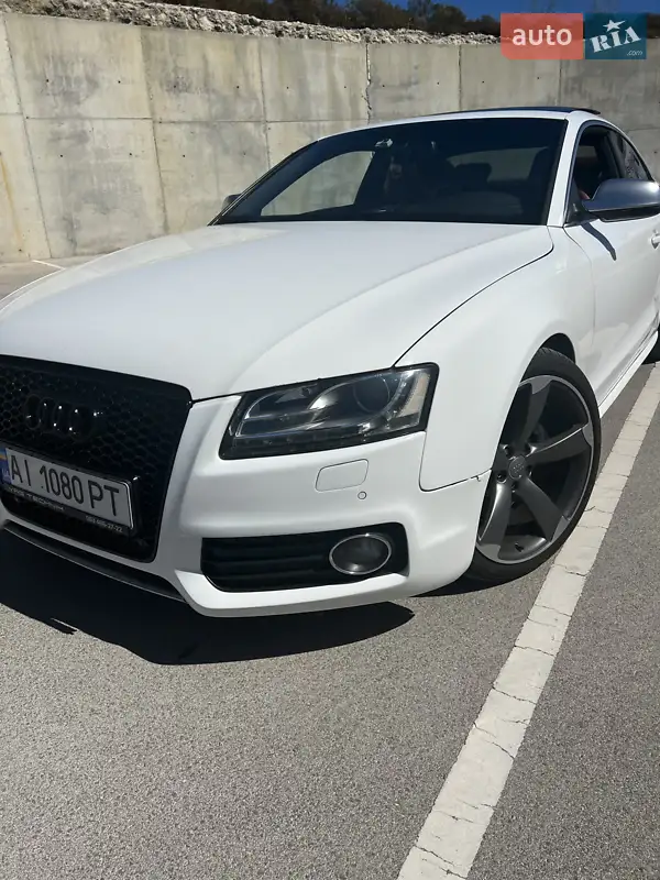 Купе Audi S5 2010 в 