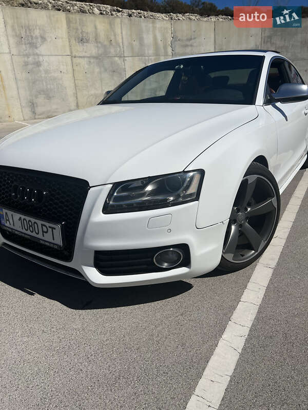 Купе Audi S5 2010 в Киеве