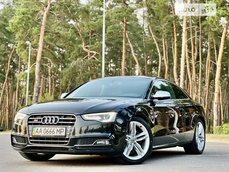Купе Audi S5 2012 в 