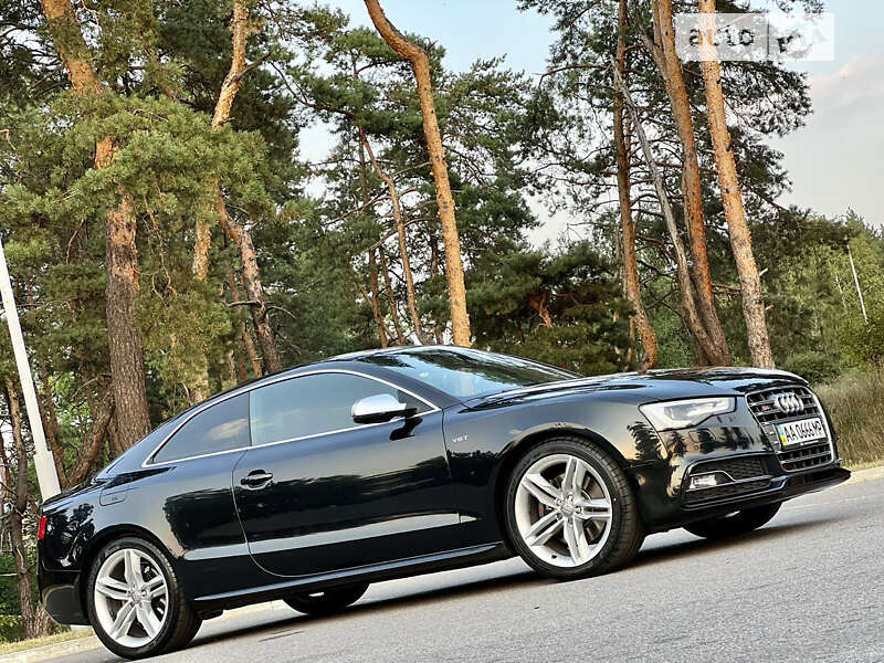 Купе Audi S5 2012 в Києві