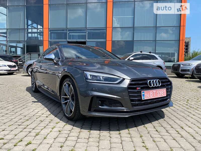 Audi S5 