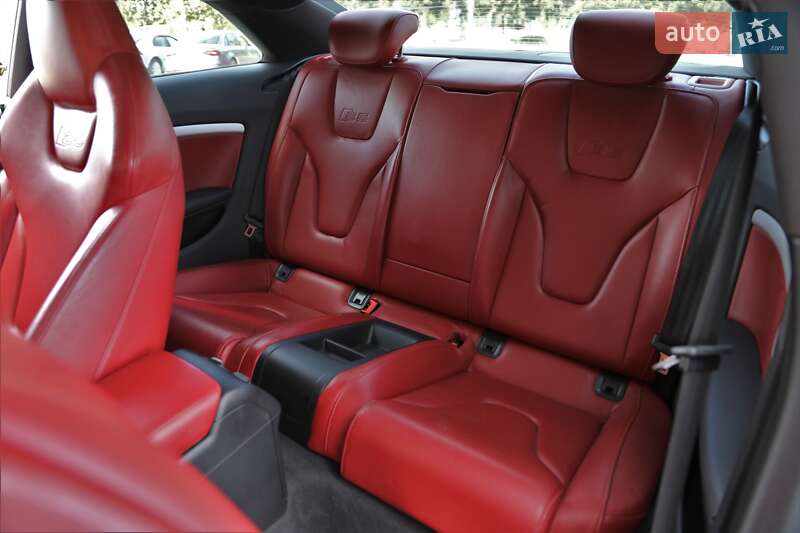 Купе Audi S5 2010 в Харькове