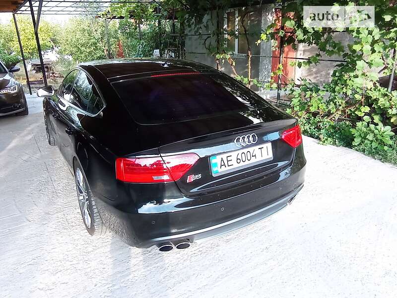 Купе Audi S5 2011 в Запоріжжі