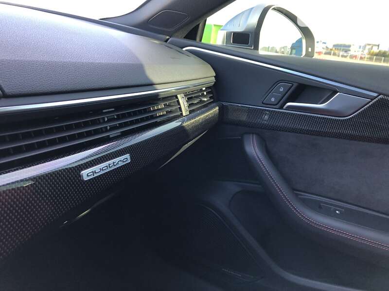 Лифтбек Audi S5 2017 в Харькове
