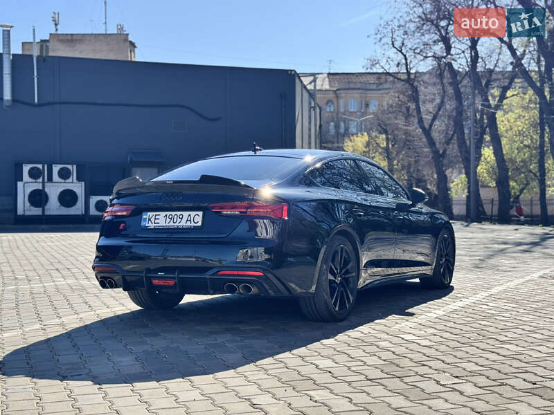 Купе Audi S5 2022 в 