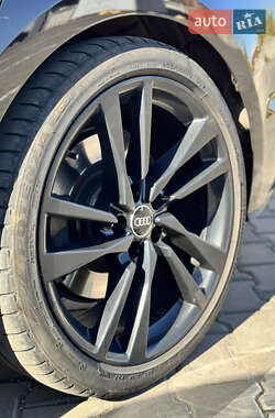 Купе Audi S5 2022 в 
