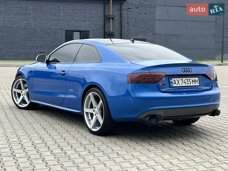 Купе Audi S5 2009 в Ивано-Франковске