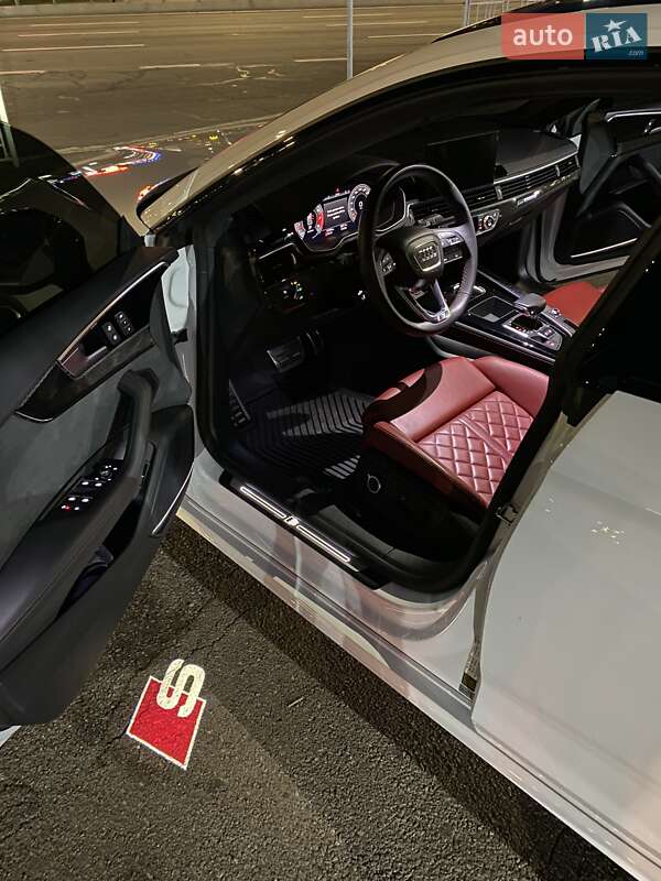 Лифтбек Audi S5 2024 в Киеве