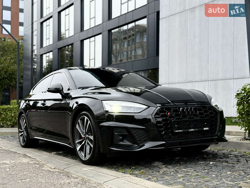 Купе Audi S5 2022 в Львове