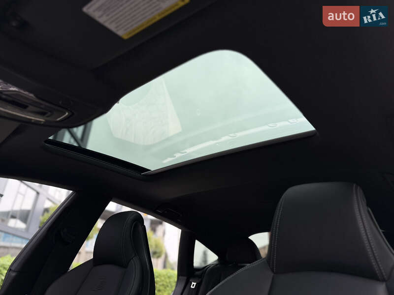 Купе Audi S5 2022 в Львове