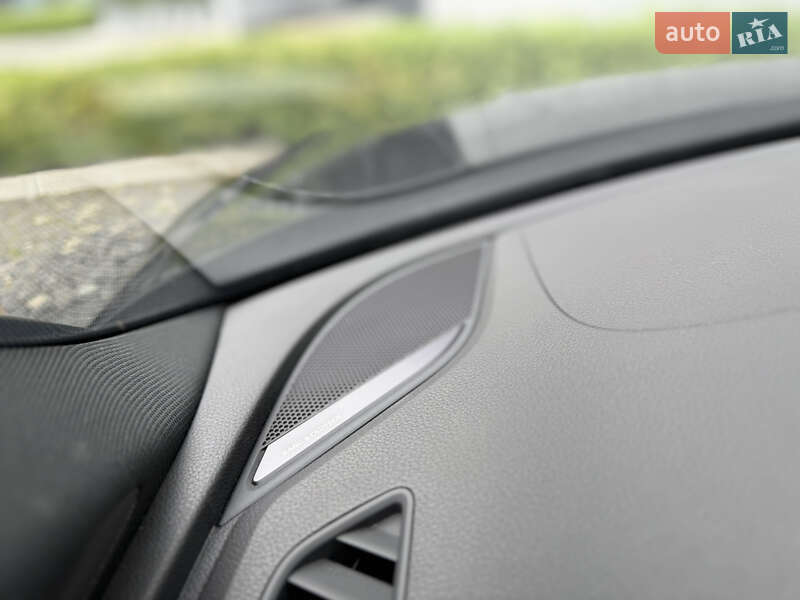 Купе Audi S5 2022 в Львове