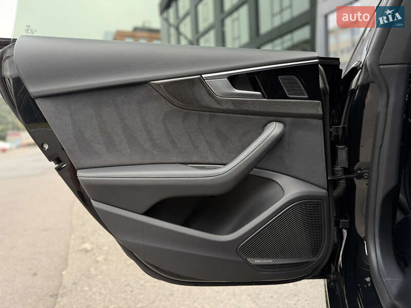 Купе Audi S5 2022 в Львове