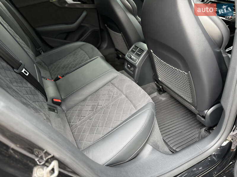 Купе Audi S5 2022 в Львове