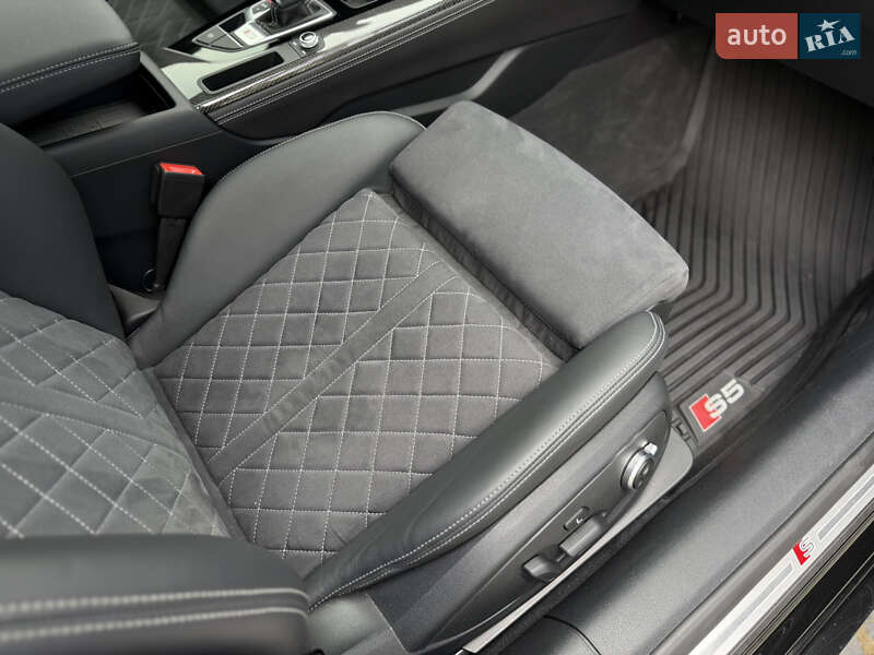 Купе Audi S5 2022 в Львове