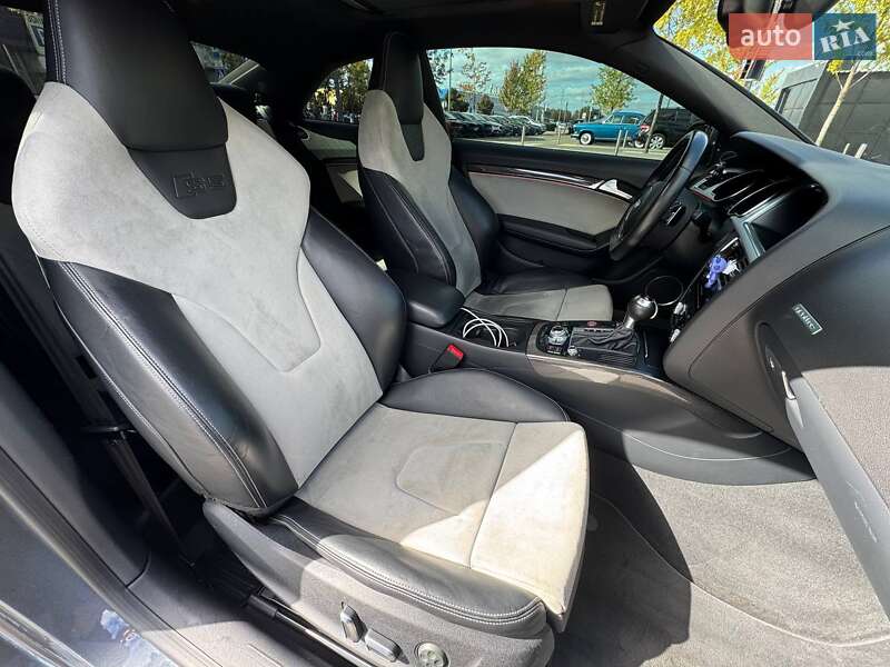 Купе Audi S5 2015 в Киеве